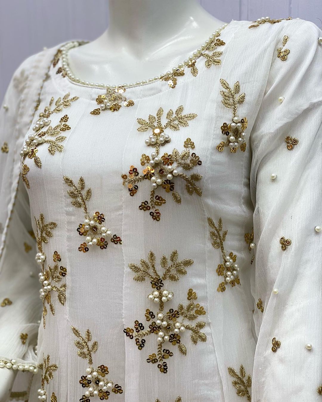 HC029 | Elegant Embroidered Ensemble: 3-Piece Stitched Dress